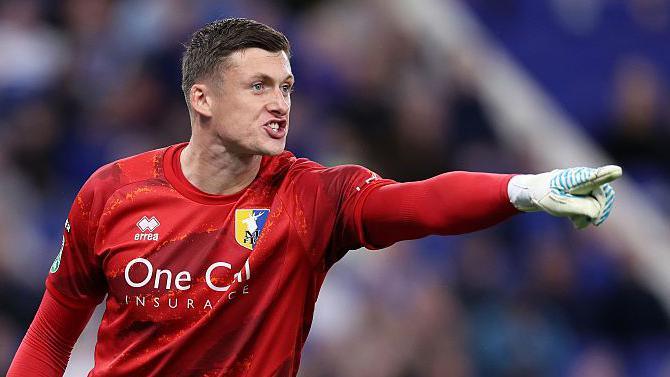 از بدنامی تا محبوبیت؛ لیام رابرتز چگونه دوباره شروع کرد